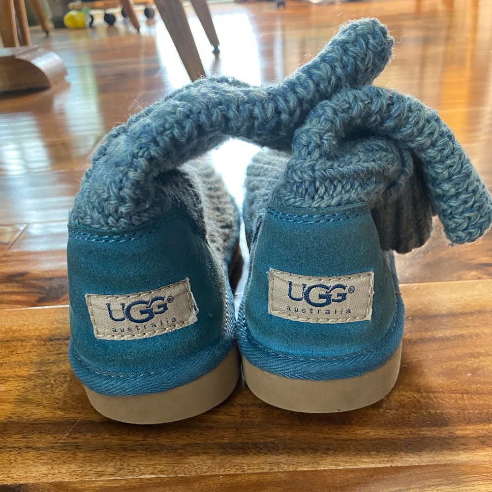 Size 13 slightly used UGG Australia girls boots